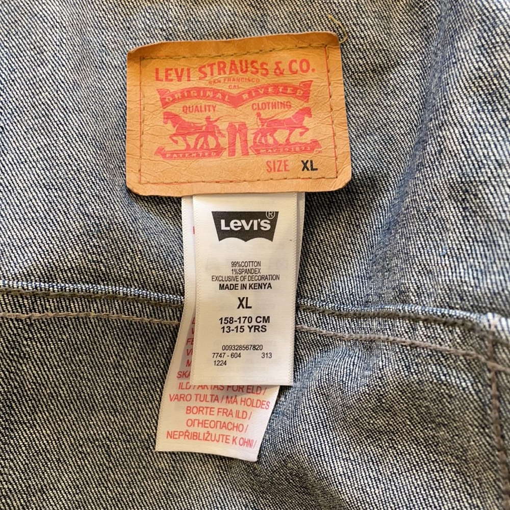 Levi’s Denim Jacket - image 7